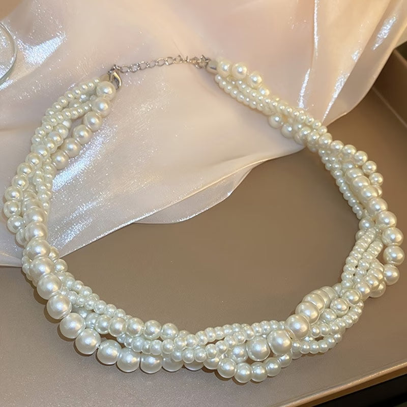 Women's Classic Impressive Pearl Necklace