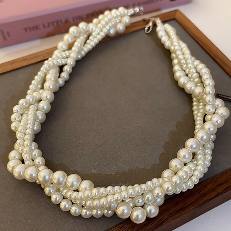 Women's Classic Impressive Pearl Necklace