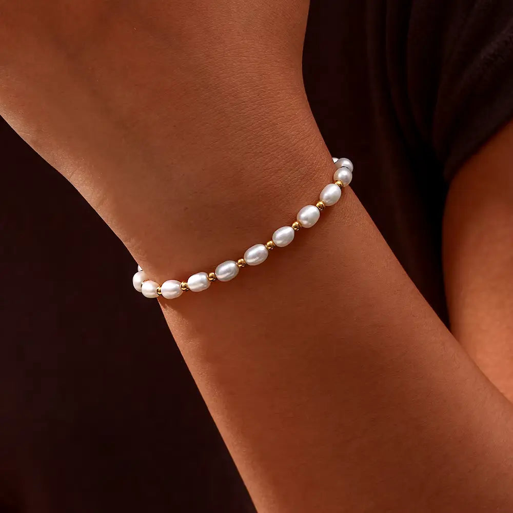 Women's Elegant Pearls Gold Bracelet