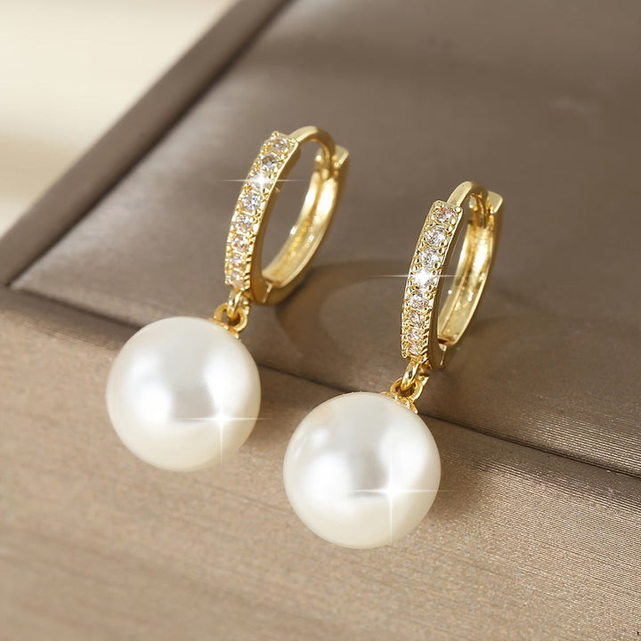 Women's Elegant Dangling Pearl Earrings