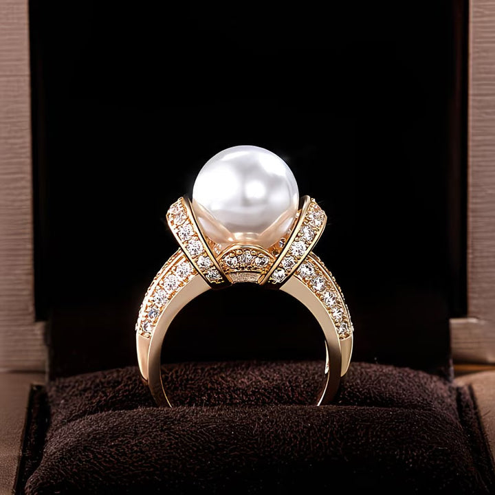 Women's Elegant Crown Pearl Ring