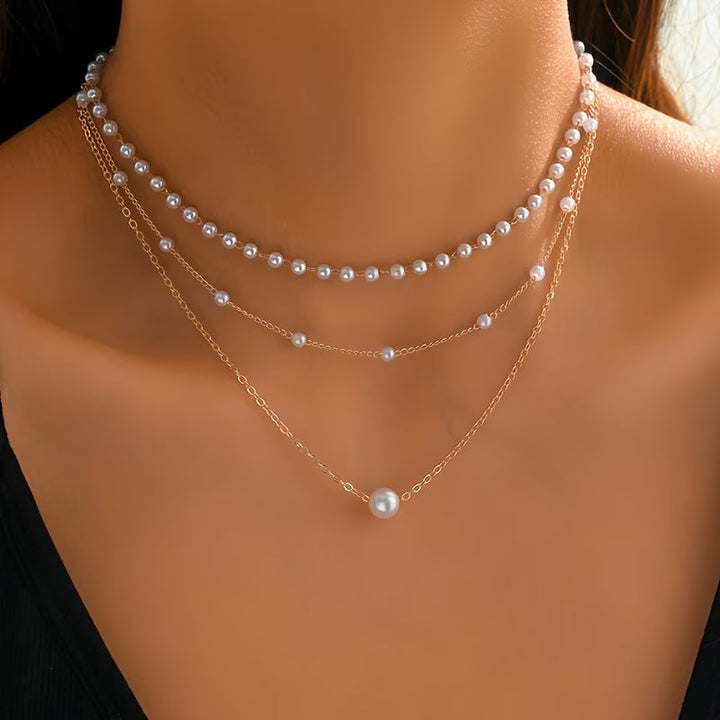 Women's Elegant Set of Three Pearl Necklaces