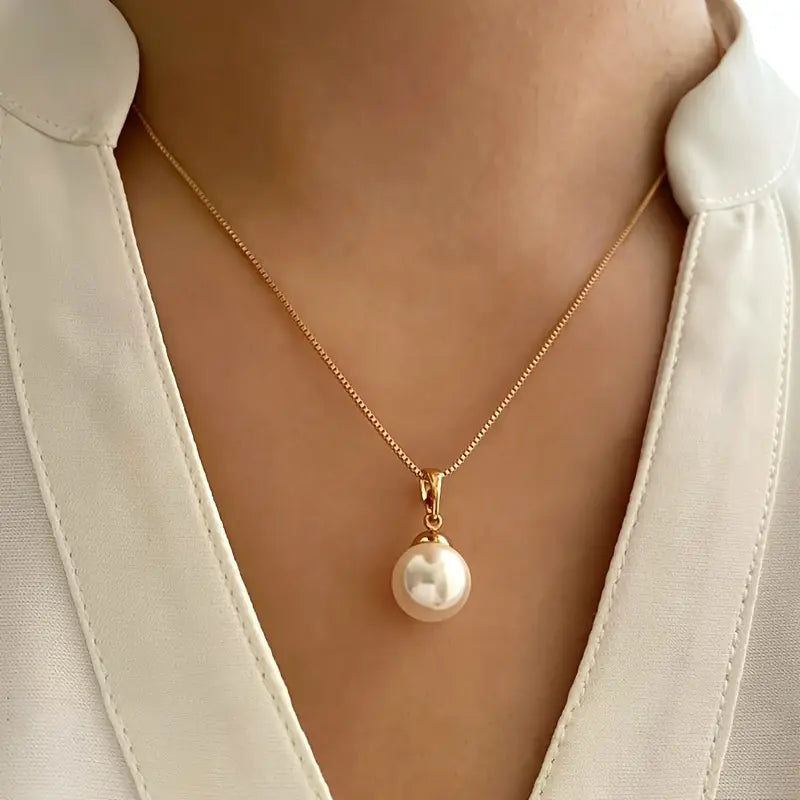 Women's Elegant Pearl Necklace Set
