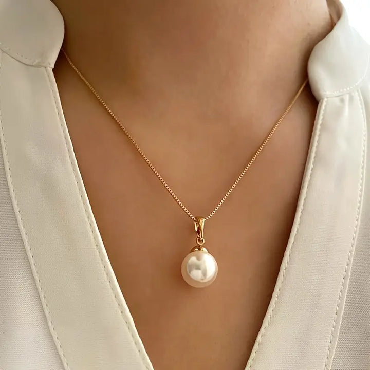 Women's Elegant Pearl Necklace Set