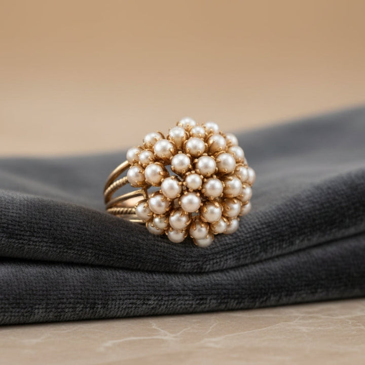 Classic Gold Ring with Pearl