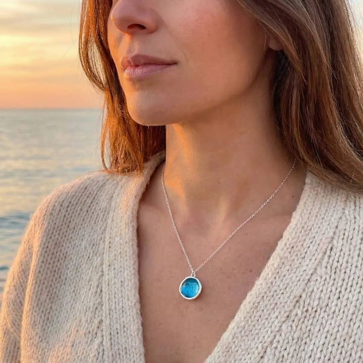 Elegant Blue Crystal Heart Pendant Necklace