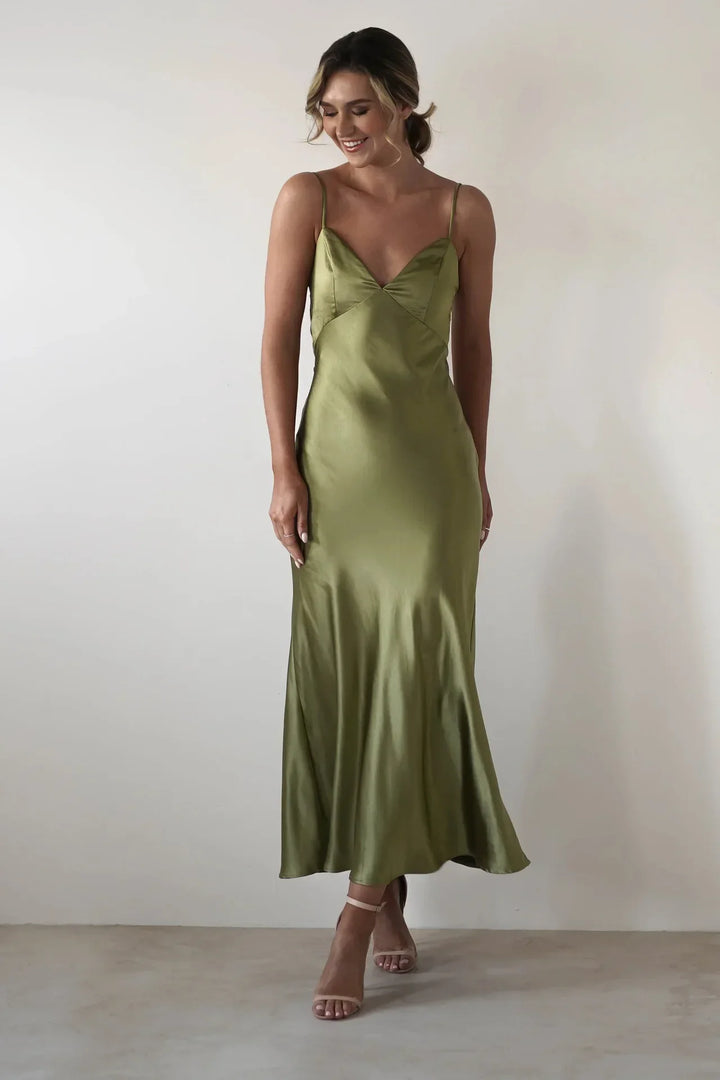 Women's Sleek Slip Delicate Strap Detail Maxi Dress
