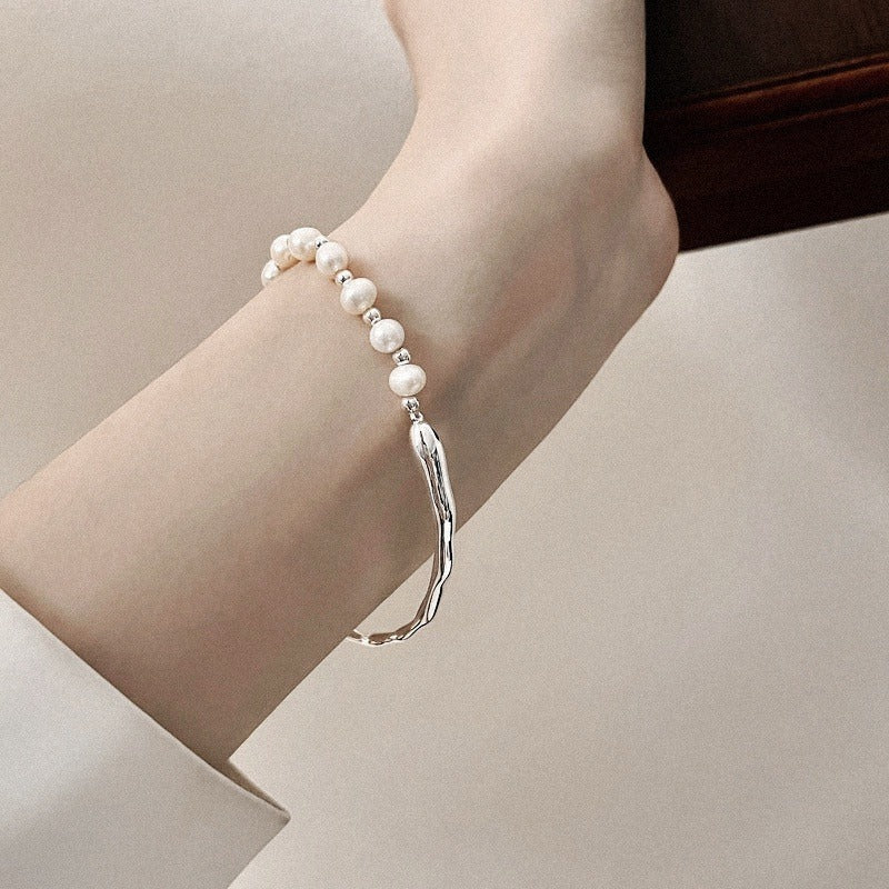 Women's Elegant Ivory Pearl Bracelet