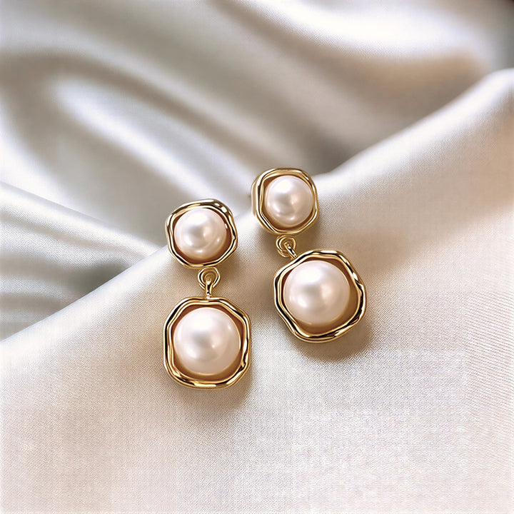 Women's Elegant Gold Hanging Pearl Earrings