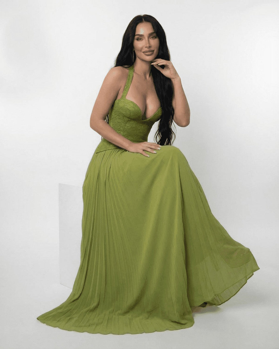 Women's Prom Halter Neck Sweetheart Pleated Flowy Maxi Dress