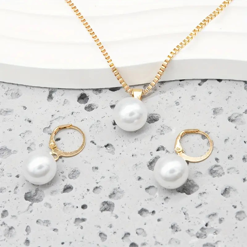 Women's Elegant Pearl Necklace Set