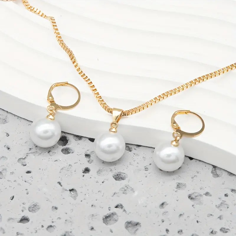Women's Elegant Pearl Necklace Set