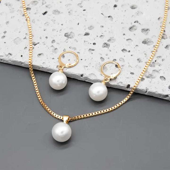 Women's Elegant Pearl Necklace Set