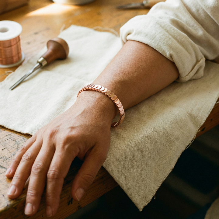 Women's Sleek Tide Copper Bracelet