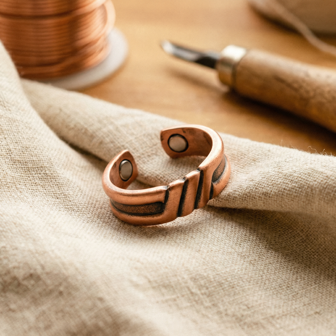 Women's Sleek Peat Copper Ring