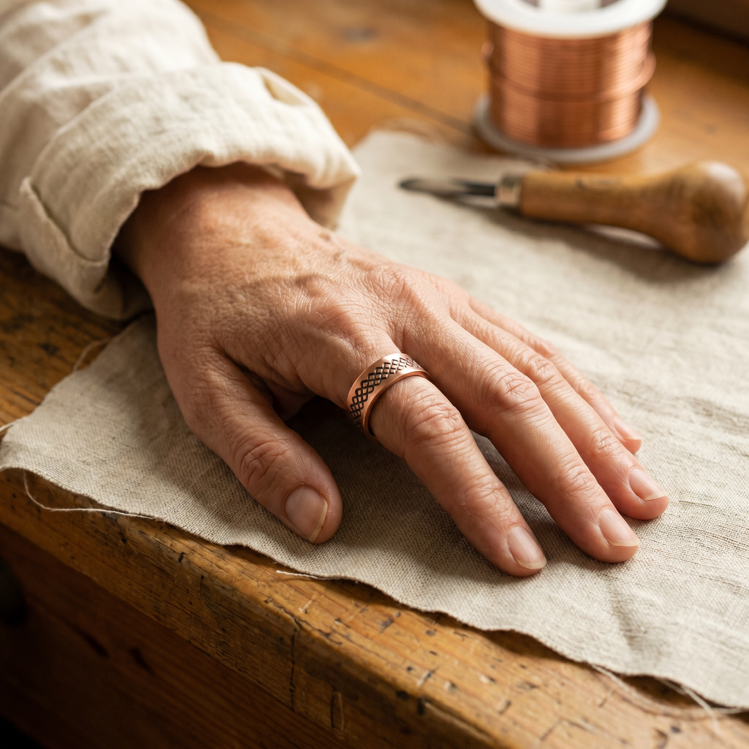 Women's Structured Grid Copper Ring