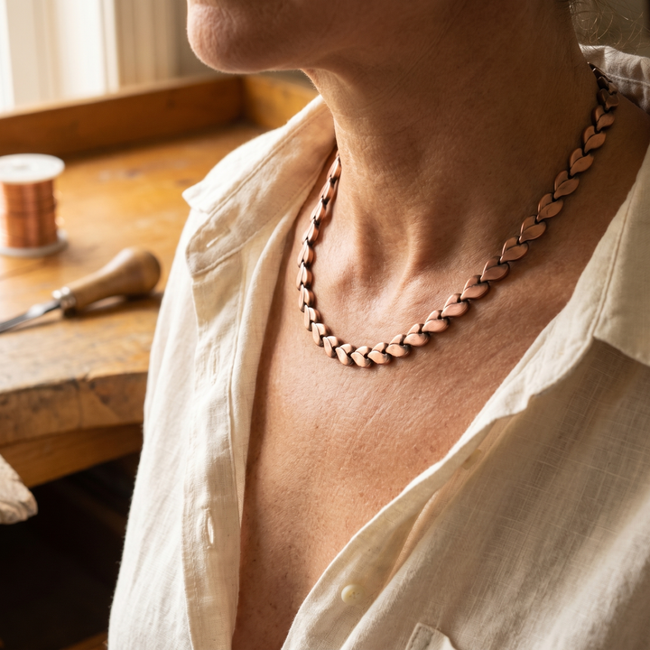 Women's Elegant Briar Copper Necklace