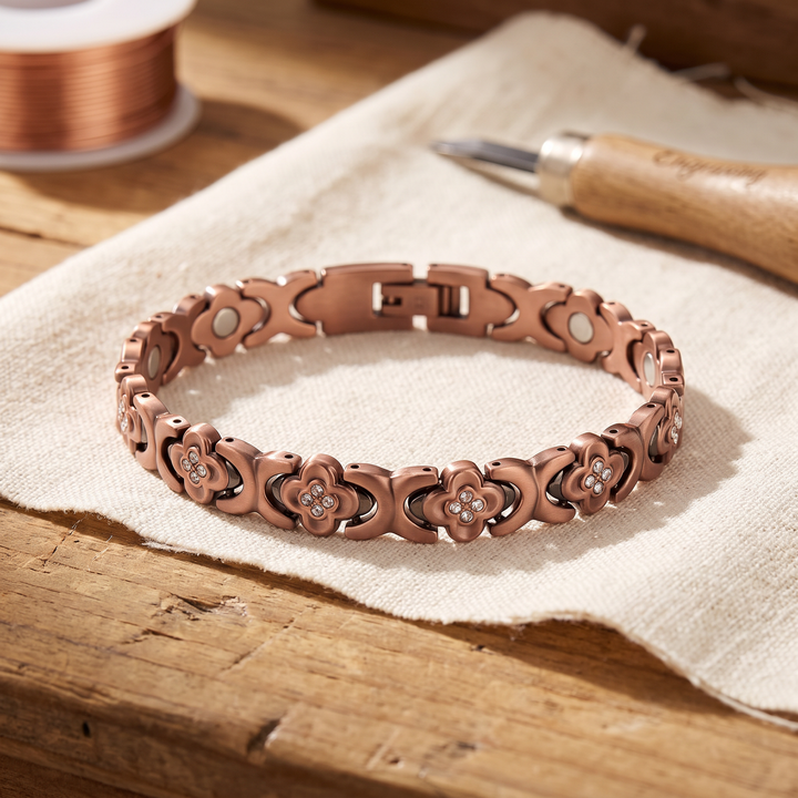 Women's Sleek Keel Copper Bracelet