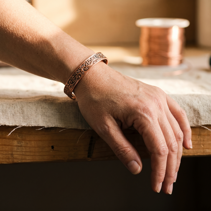 Women's Sleek Tide Copper Bracelet