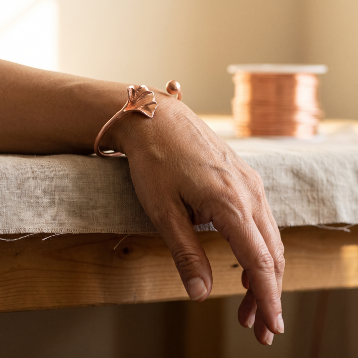 Women's Classic Shell Copper Bracelet