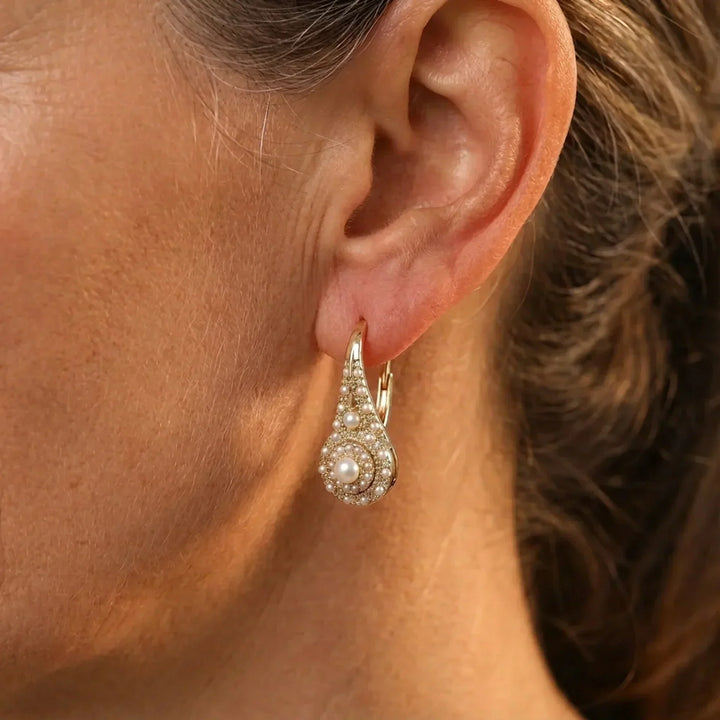 Women's Elegant Flower Pearl Earrings