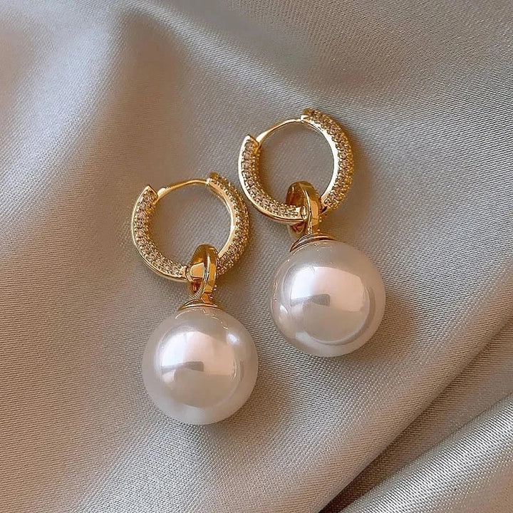 Sparkling Earrings with Pearl