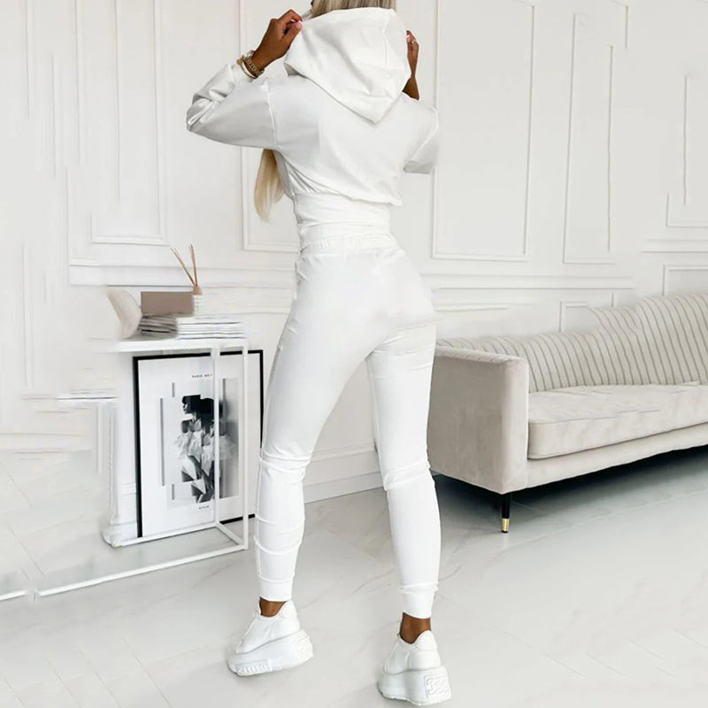 Women's two-piece tracksuit with hood