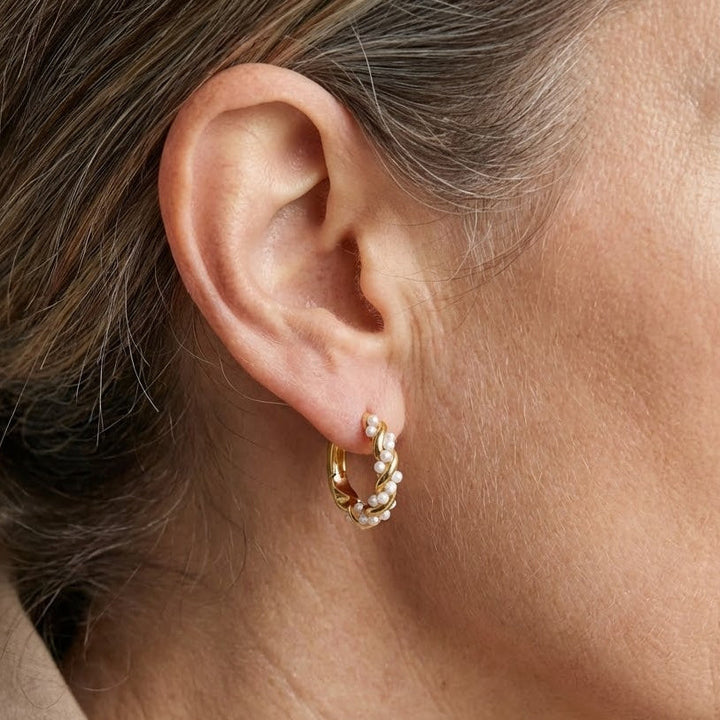 Women's Elegant Twisted Hoop Pearl Earrings
